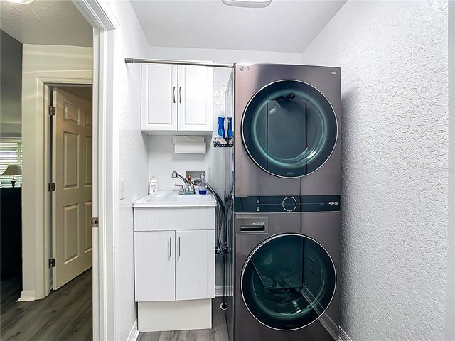 1658 BLUE LAKE CIRCLE, Punta Gorda, FL 33983