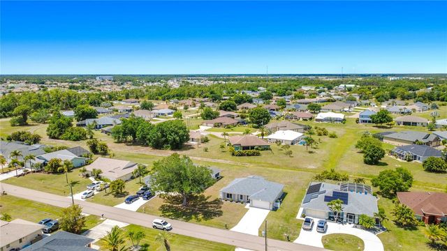 1658 BLUE LAKE CIRCLE, Punta Gorda, FL 33983