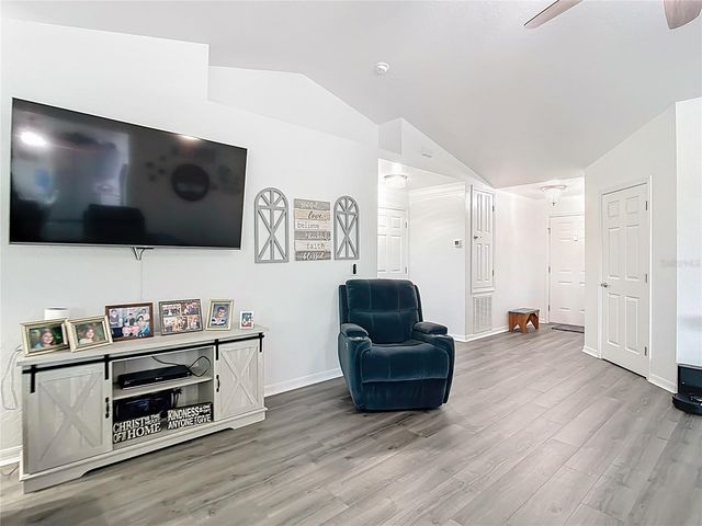 1658 BLUE LAKE CIRCLE, Punta Gorda, FL 33983