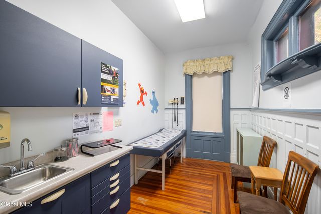 701 Union Street, Schenectady, NY 12305