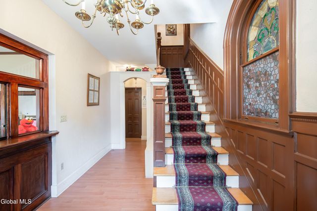 701 Union Street, Schenectady, NY 12305