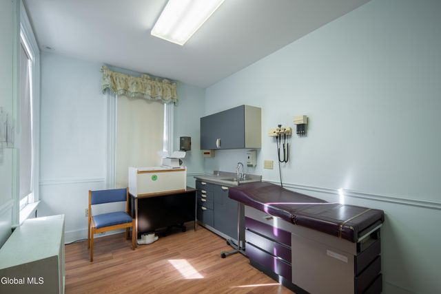 701 Union Street, Schenectady, NY 12305