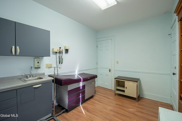 701 Union Street, Schenectady, NY 12305