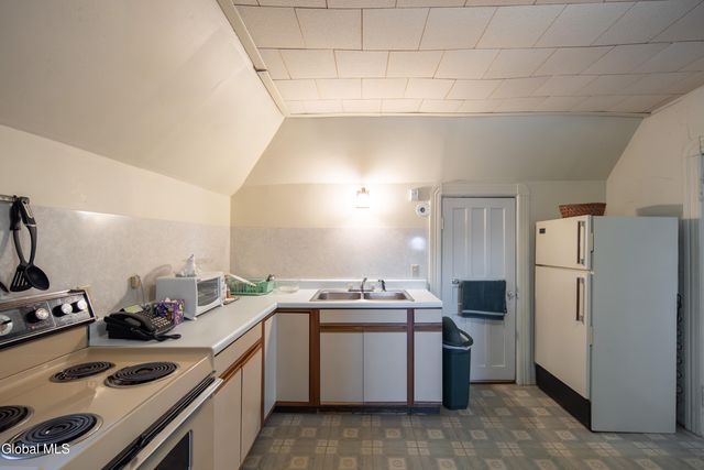 701 Union Street, Schenectady, NY 12305