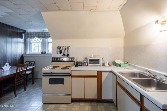 701 Union Street, Schenectady, NY 12305