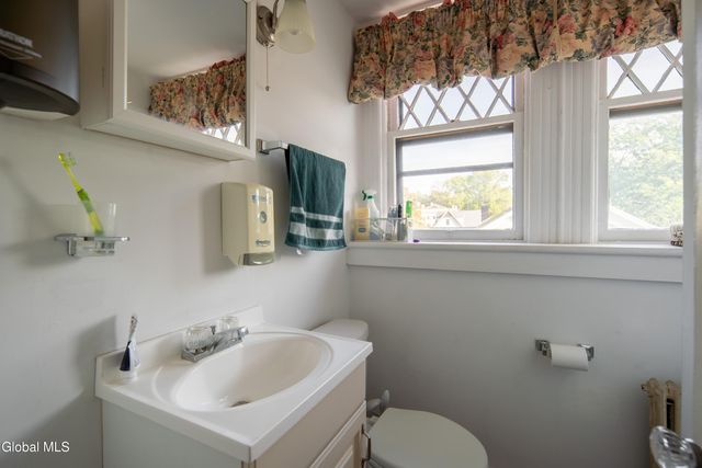 701 Union Street, Schenectady, NY 12305