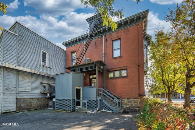 701 Union Street, Schenectady, NY 12305