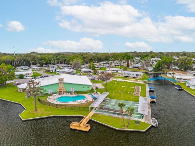 7 COCOS PLUMOSA DRIVE A, Eustis, FL 32726