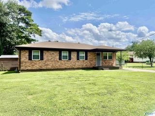 2729 NW Monticello Drive, Huntsville, AL 35810