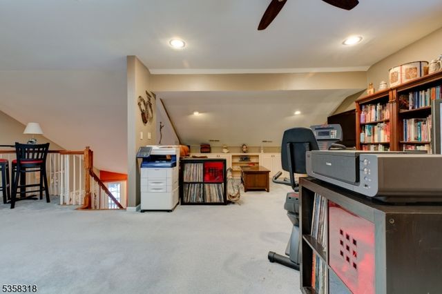 79 Boulder Run Rd, Paterson City, NJ 07501