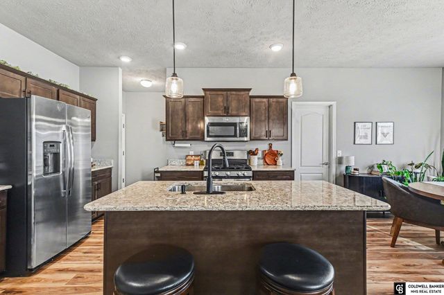 19887 K Street, Omaha, NE 68135