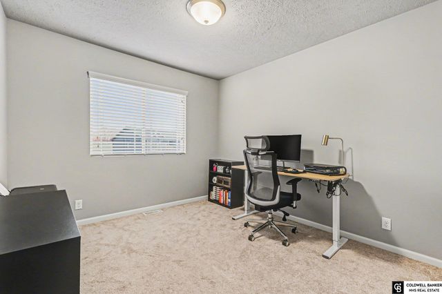 19887 K Street, Omaha, NE 68135