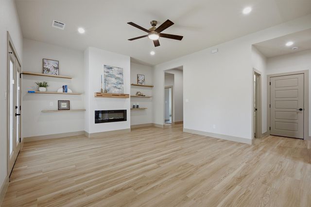 1019 Holiday Drive, Sherman, TX 75090