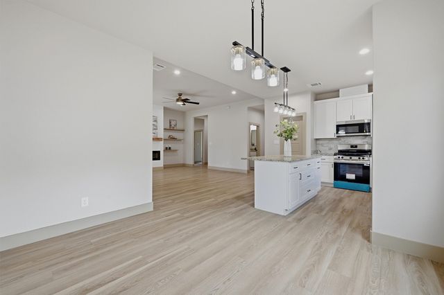 1019 Holiday Drive, Sherman, TX 75090