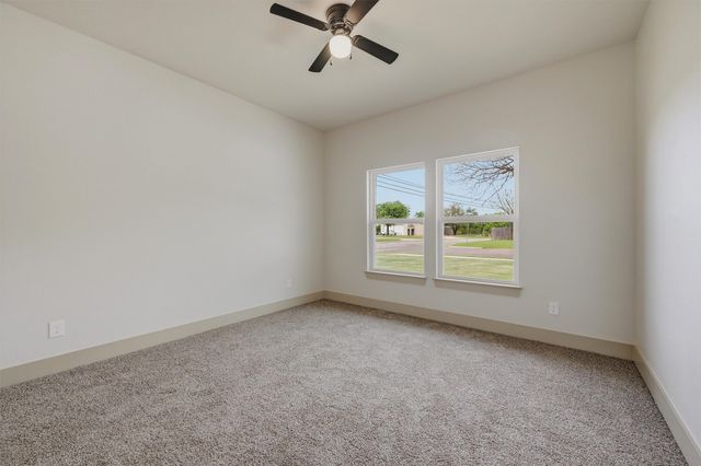 1019 Holiday Drive, Sherman, TX 75090