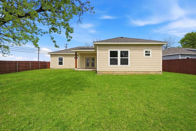 1019 Holiday Drive, Sherman, TX 75090