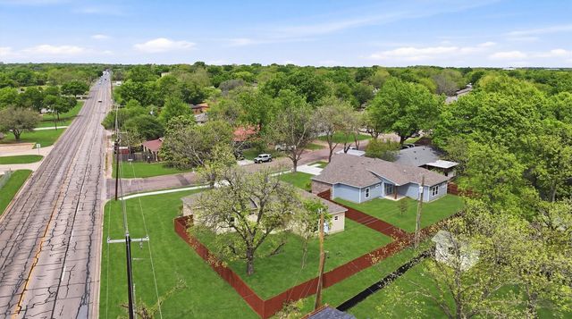 1019 Holiday Drive, Sherman, TX 75090