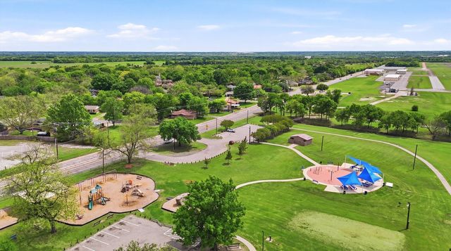 1019 Holiday Drive, Sherman, TX 75090