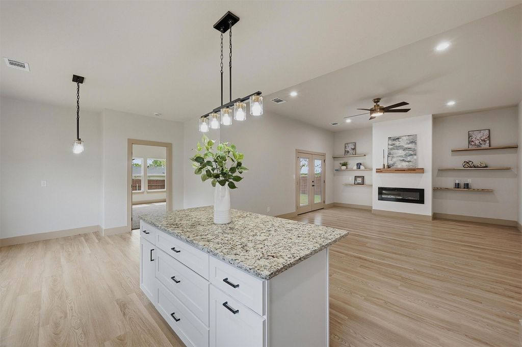 1019 Holiday Drive, Sherman, TX 75090