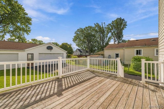 907 90th Street, Niagara Falls, NY 14304