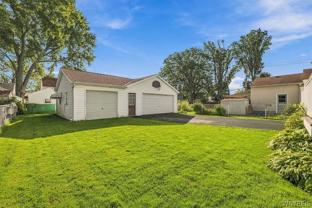907 90th Street, Niagara Falls, NY 14304