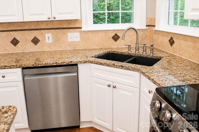 1914 Grigg Lane, Waxhaw, NC 28173