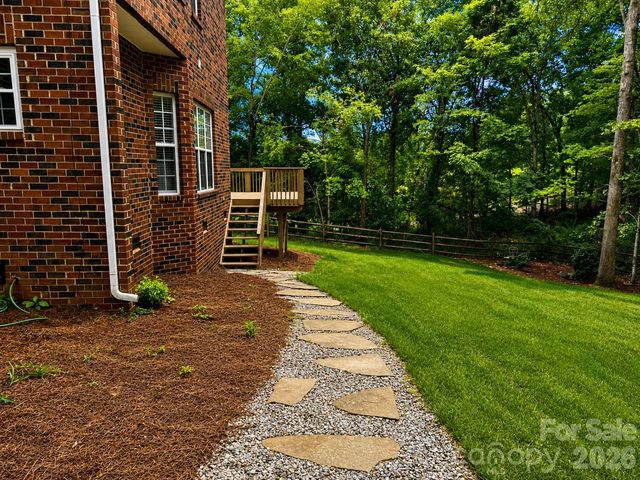 1914 Grigg Lane, Waxhaw, NC 28173
