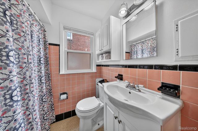 1693 Riverbank Street, Lincoln Park, MI 48146