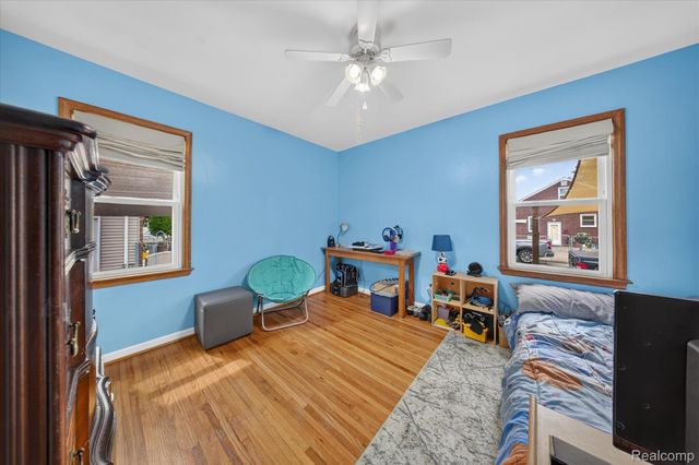 1693 Riverbank Street, Lincoln Park, MI 48146