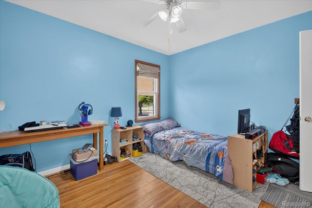 1693 Riverbank Street, Lincoln Park, MI 48146