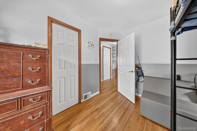 1693 Riverbank Street, Lincoln Park, MI 48146