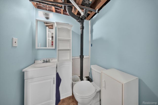 1693 Riverbank Street, Lincoln Park, MI 48146