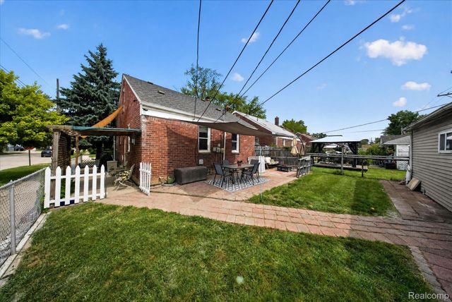 1693 Riverbank Street, Lincoln Park, MI 48146