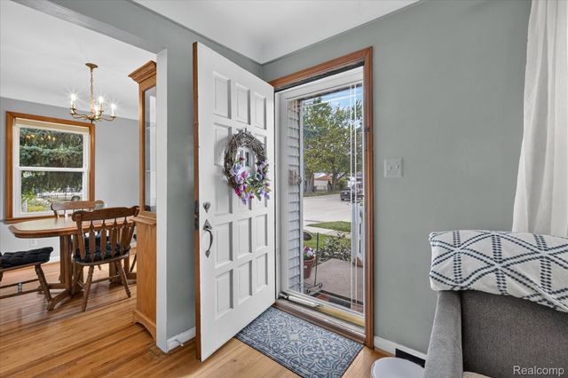 1693 Riverbank Street, Lincoln Park, MI 48146