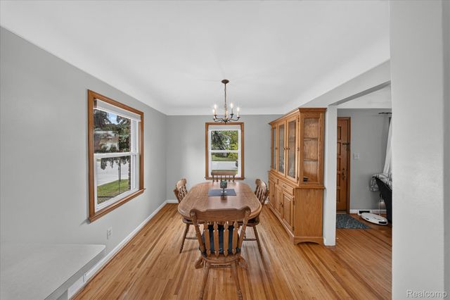 1693 Riverbank Street, Lincoln Park, MI 48146