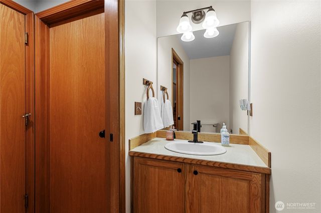 9787 Enchantment Avenue NW, Silverdale, WA 98383