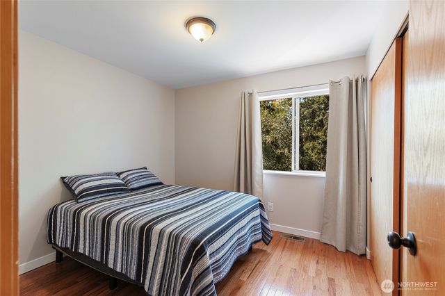 9787 Enchantment Avenue NW, Silverdale, WA 98383