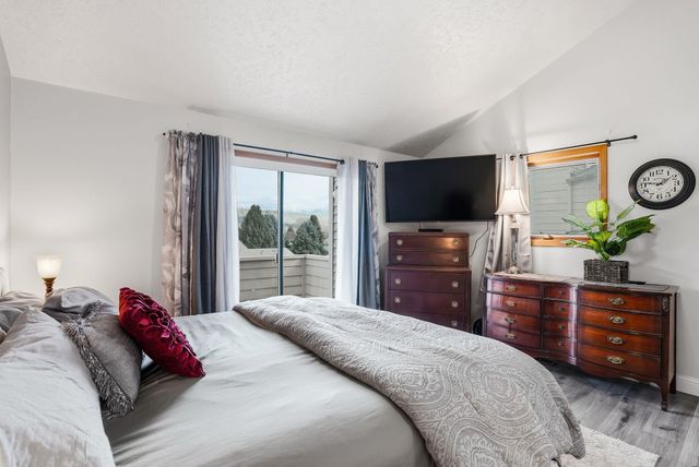 22804 E Clearwater Ln, Liberty Lake, WA 99019
