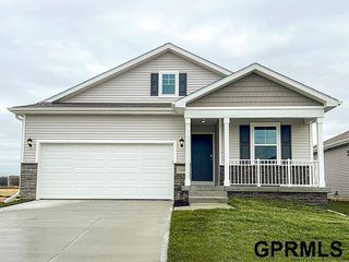 12707 S 205th Avenue, Gretna, NE 68028
