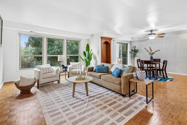 1535 Park Avenue 505, River Forest, IL 60305