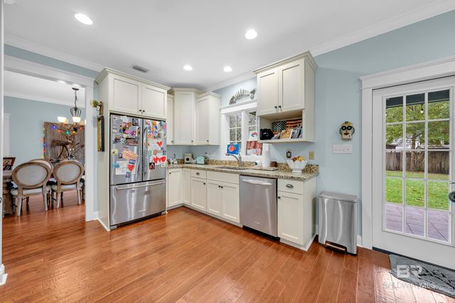 7 Bienville Avenue, Mobile, AL 36606