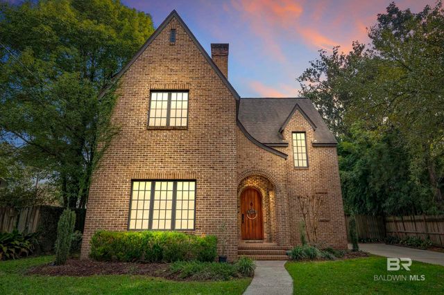 7 Bienville Avenue, Mobile, AL 36606