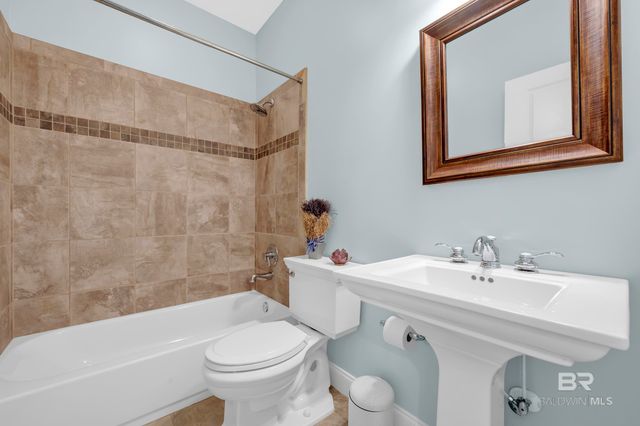 7 Bienville Avenue, Mobile, AL 36606