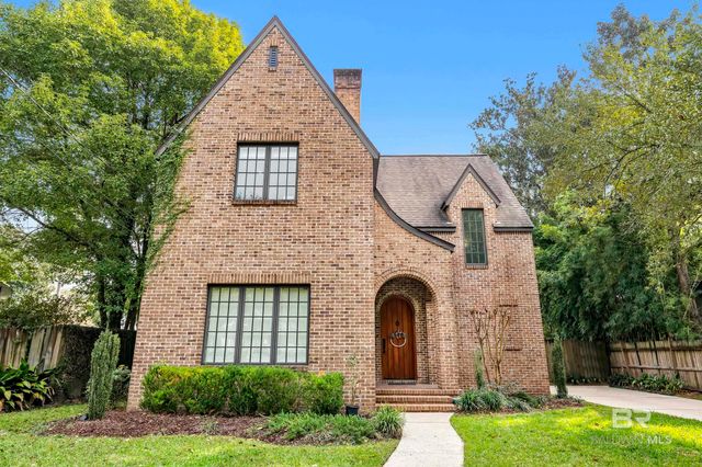 7 Bienville Avenue, Mobile, AL 36606