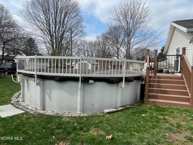 207 Stauffer Drive, Edgerton, OH 43517