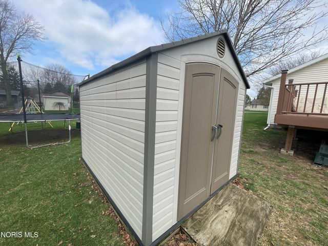 207 Stauffer Drive, Edgerton, OH 43517