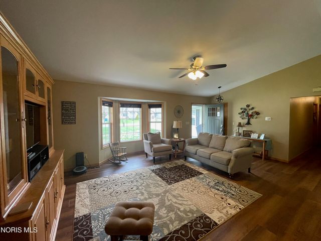 207 Stauffer Drive, Edgerton, OH 43517