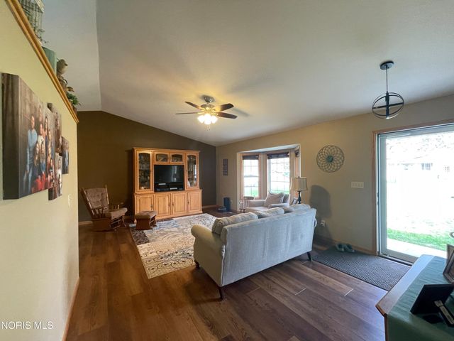 207 Stauffer Drive, Edgerton, OH 43517