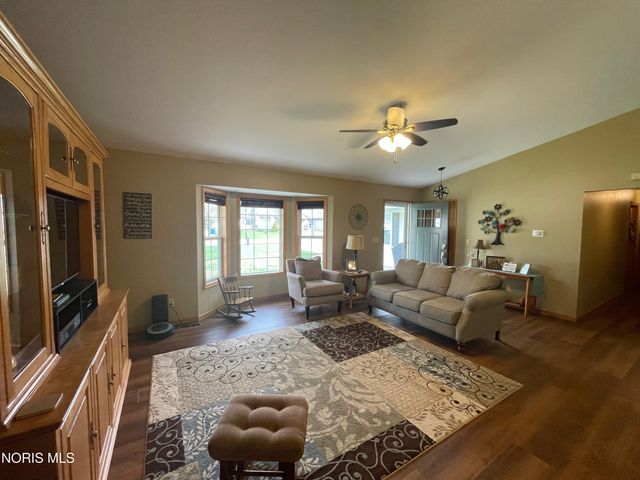 207 Stauffer Drive, Edgerton, OH 43517