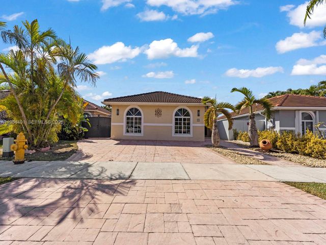 4962 SW 143rd Ave, Miami, FL 33175
